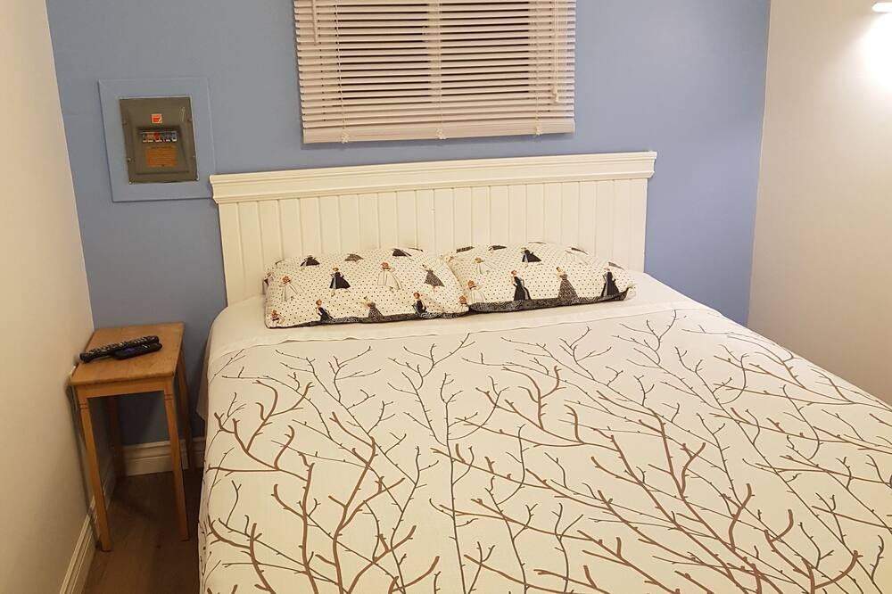 Photo of Bedroom in Kincardine