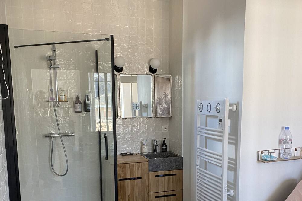 Photo of Bathroom in Hauts-Paves - Saint-Felix