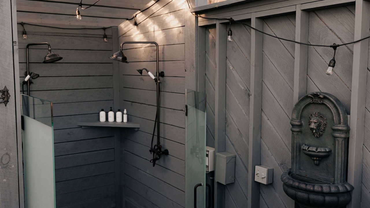 Photo of Buildings in Lupton City