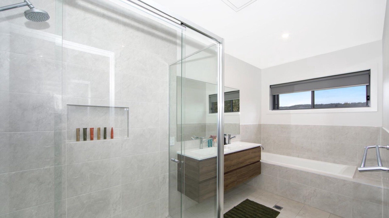 Photo of Others in Tascott