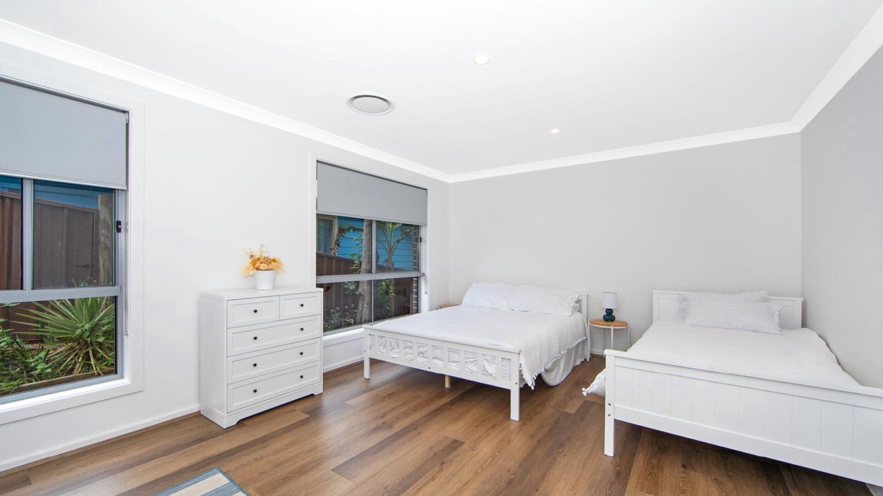 Photo of Others in Tascott