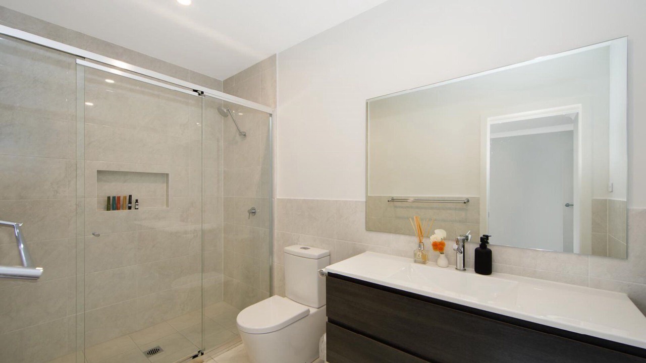 Photo of Others in Tascott