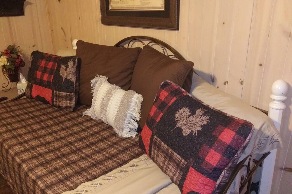 Photo of Bedroom in Gilmer