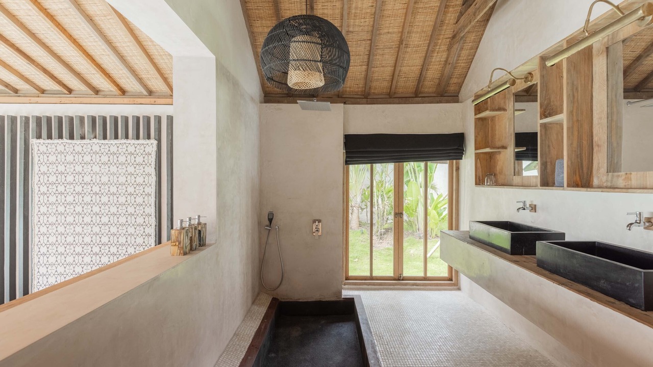 Photo of Others in Mushroom Bay