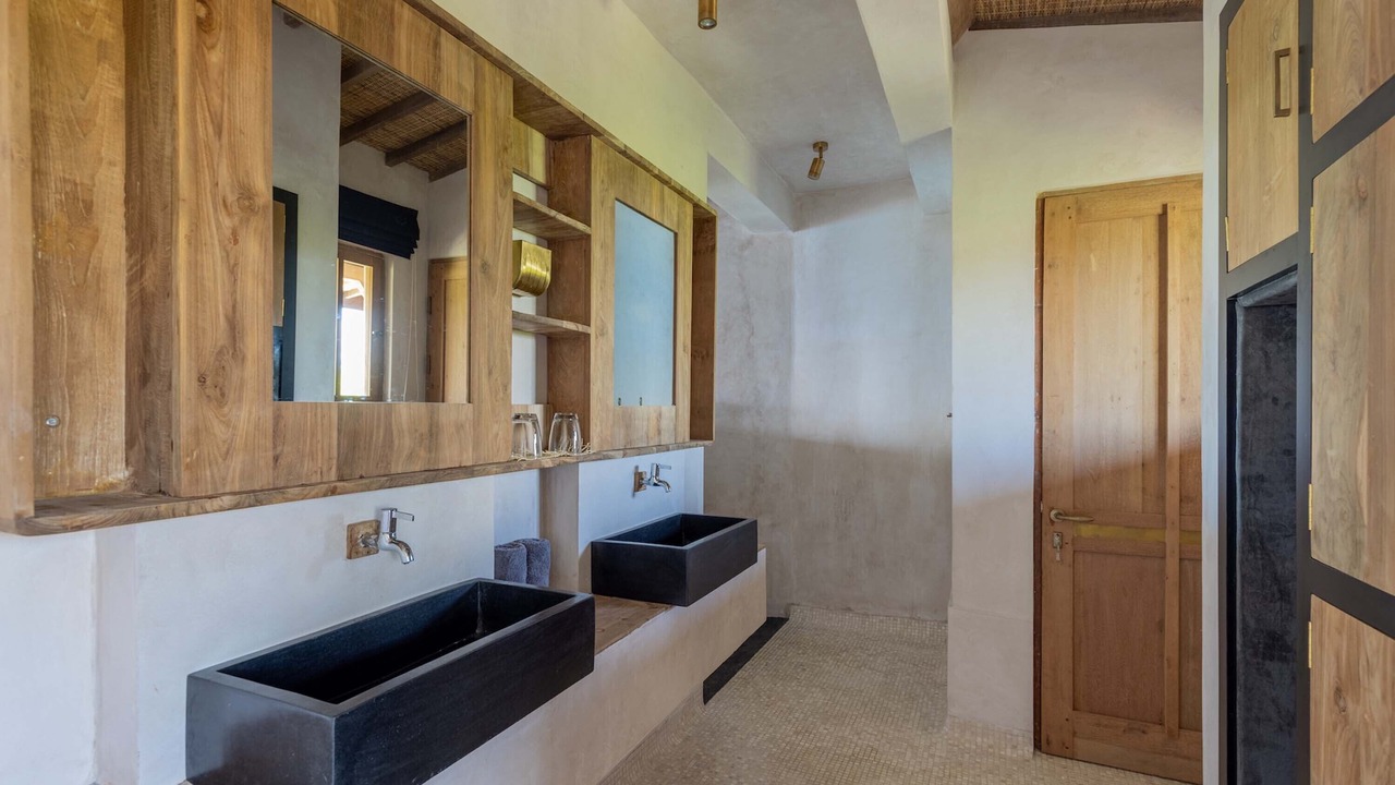 Photo of Others in Mushroom Bay