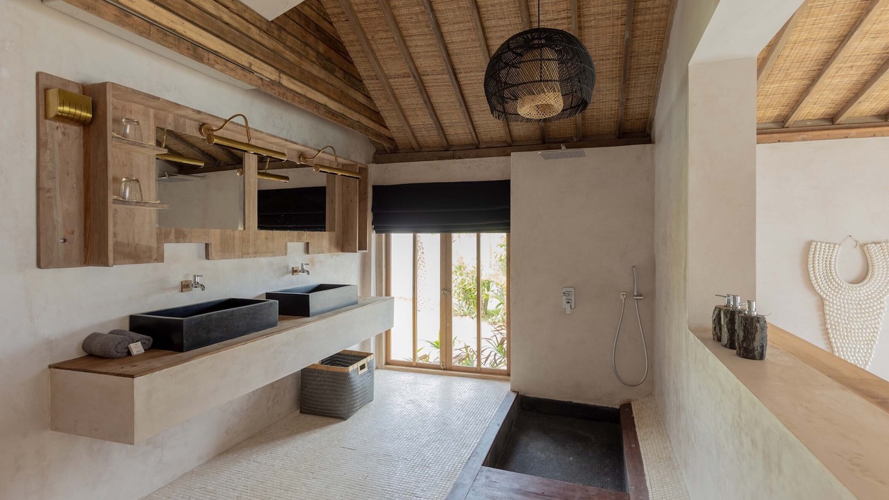 Photo of Others in Mushroom Bay