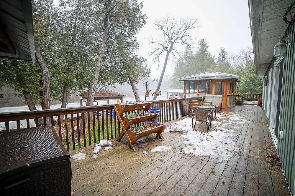 Photo of Outdoor in Brock