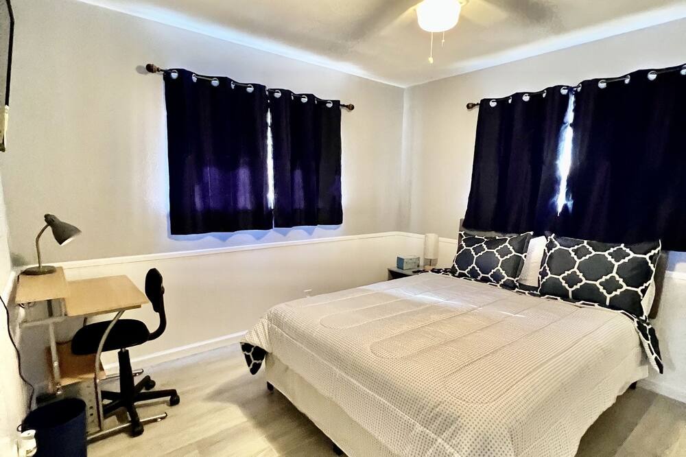 Photo of Bedroom in Universal City