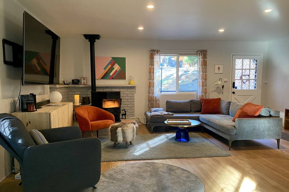 Photo of Bedroom in Idyllwild
