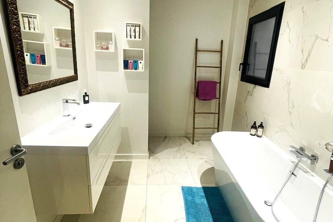 Photo of Bathroom in Palau-del-Vidre