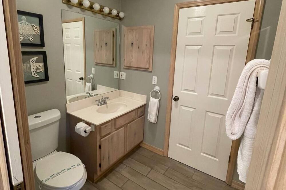 Photo of Bathroom in Horseshoe Bend