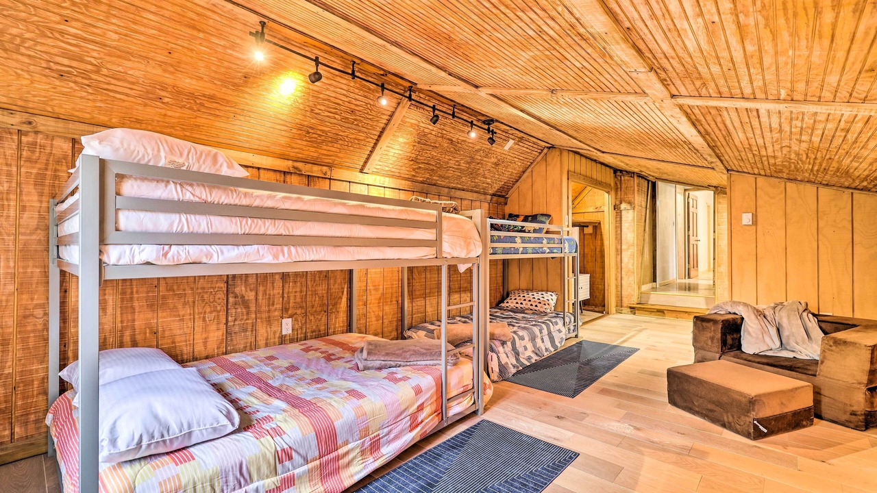 Photo of Others in Stroudsburg