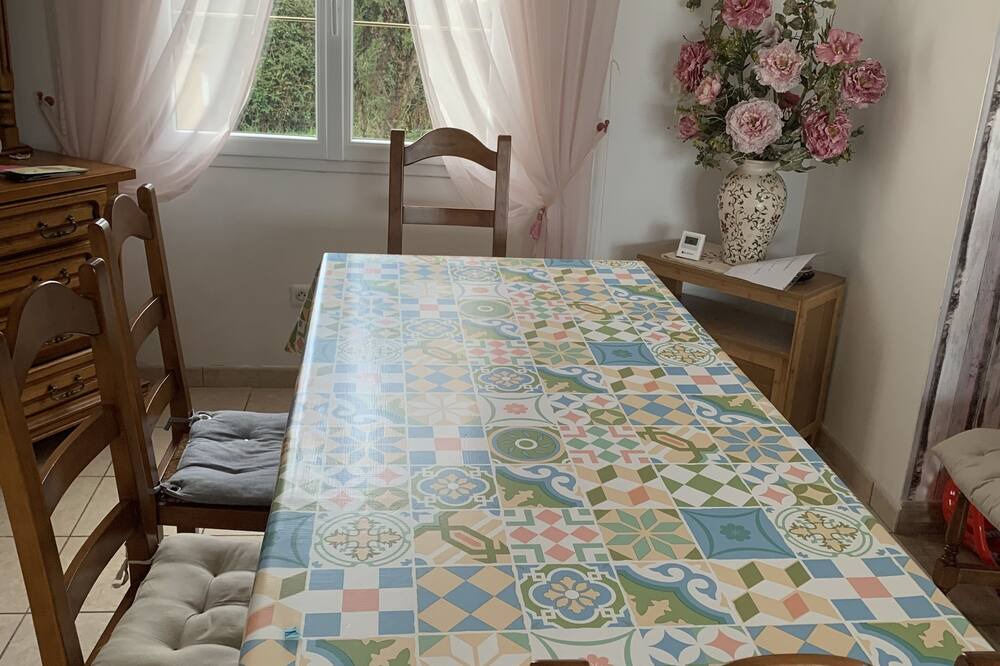 Photo of Bedroom in Champagne-les-Marais