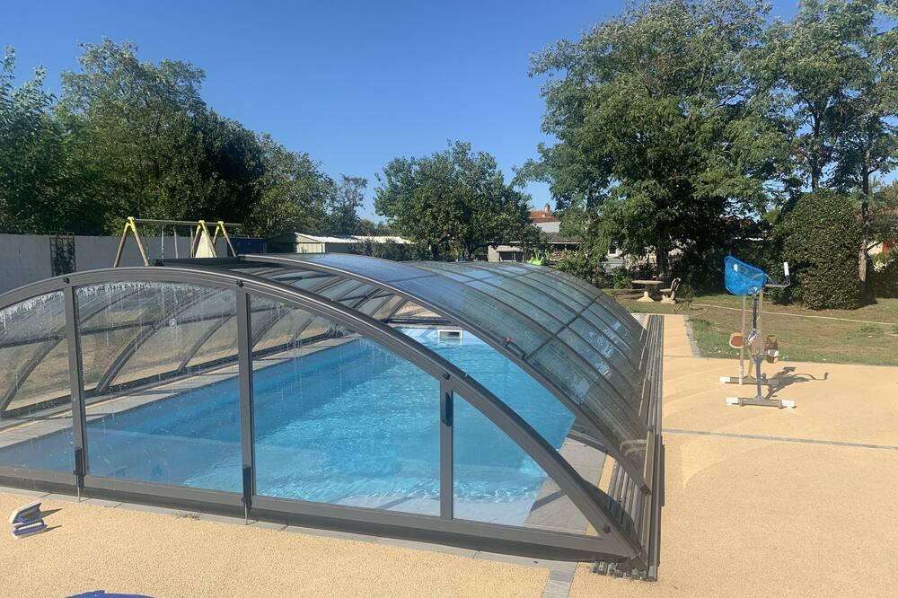 Photo of Outdoor in Champagne-les-Marais
