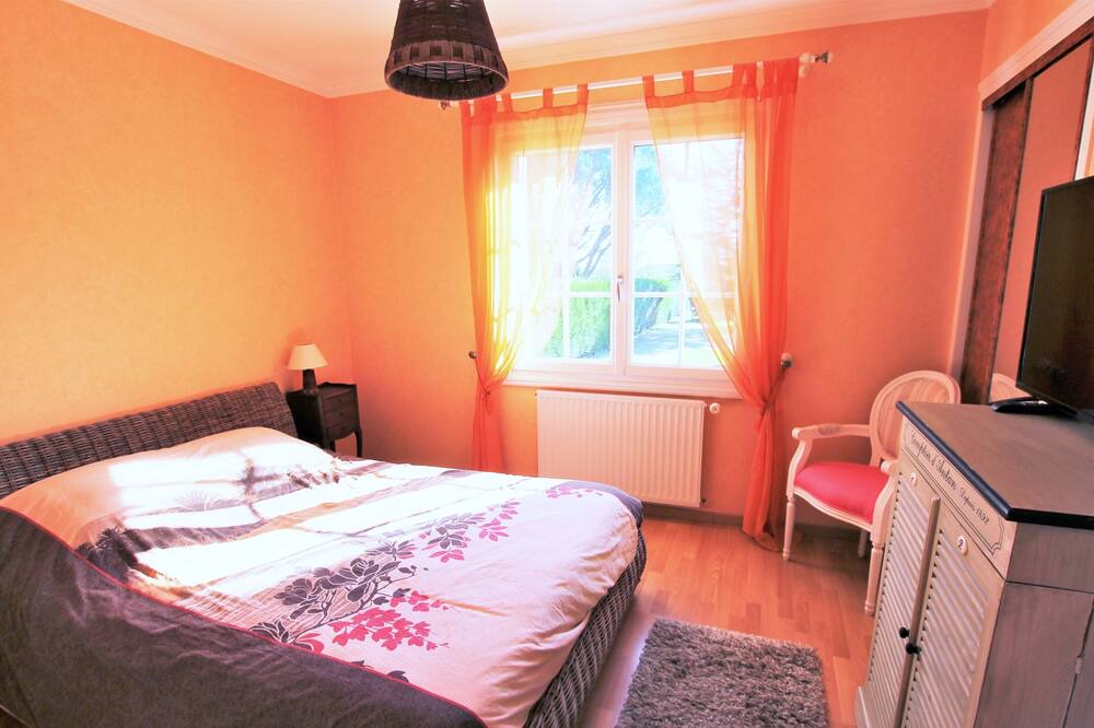 Photo of Bedroom in Avrille