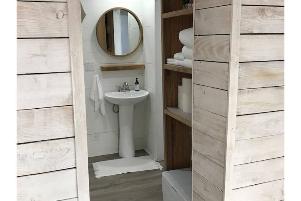 Photo of Bathroom in Hico