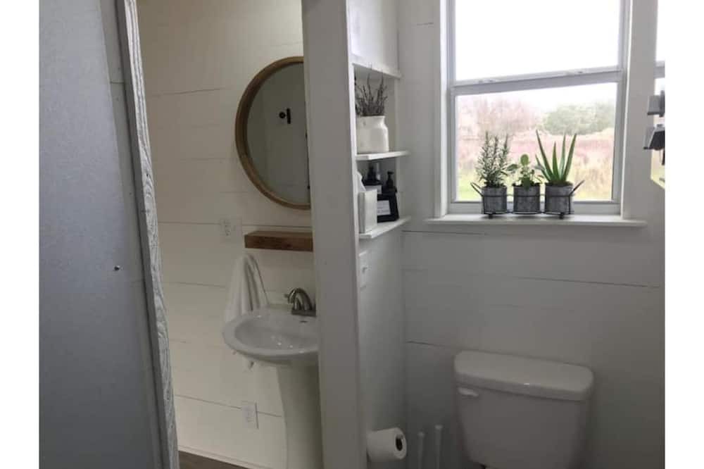 Photo of Bathroom in Hico