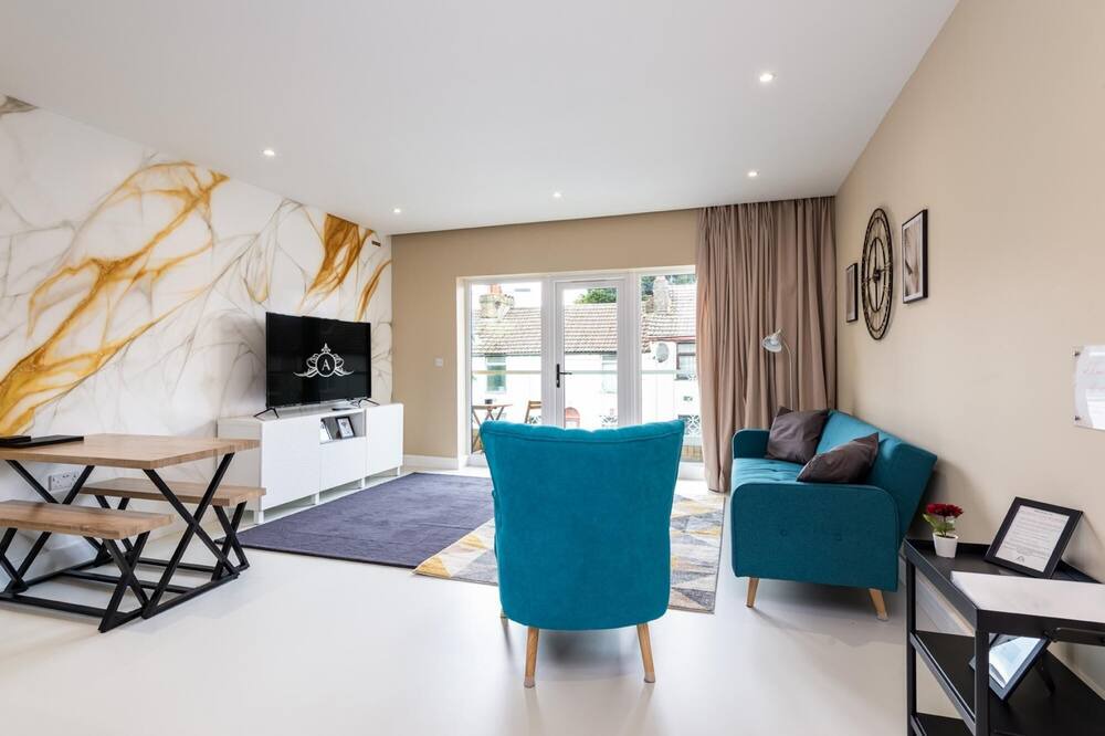 Photo of Livingroom in Gillingham