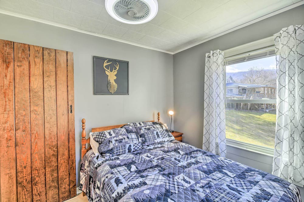 Photo of Bedroom in Hinton