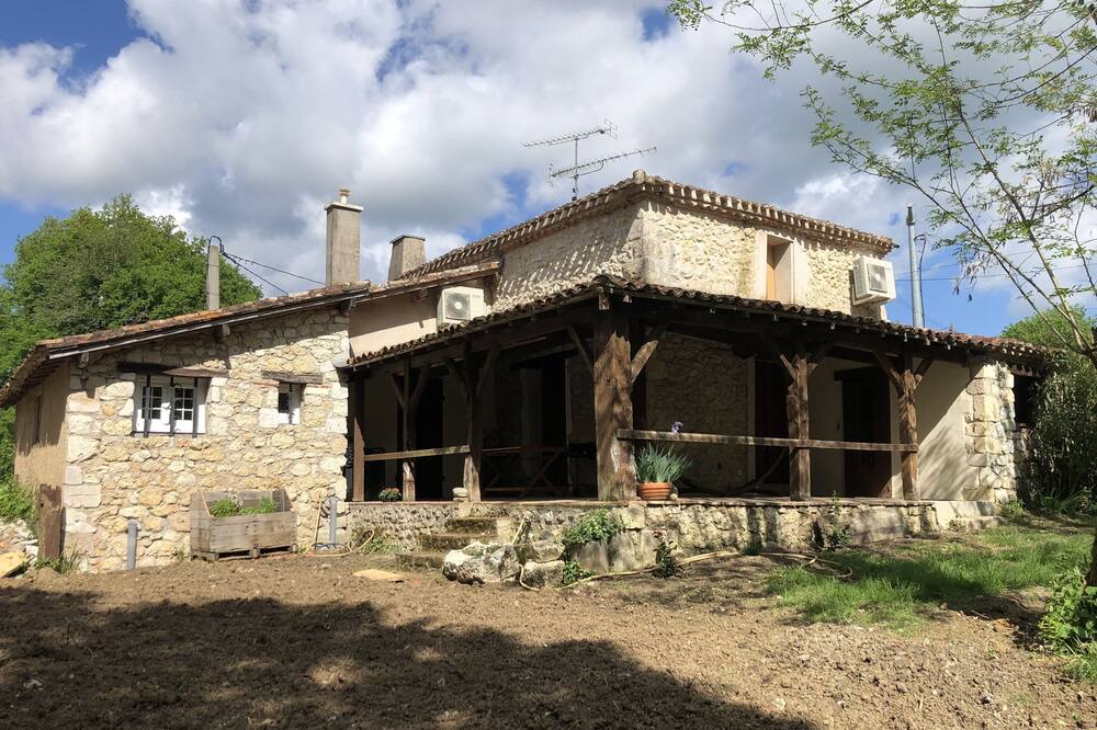 Photo of Outdoor in Allez-et-Cazeneuve