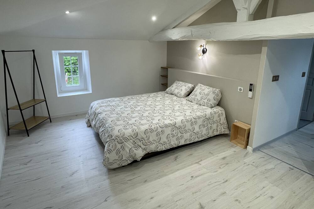 Photo of Bedroom in Allez-et-Cazeneuve