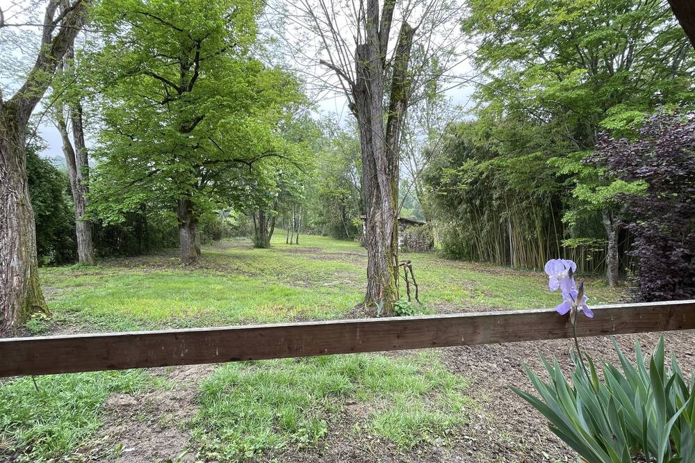 Photo of Outdoor in Allez-et-Cazeneuve