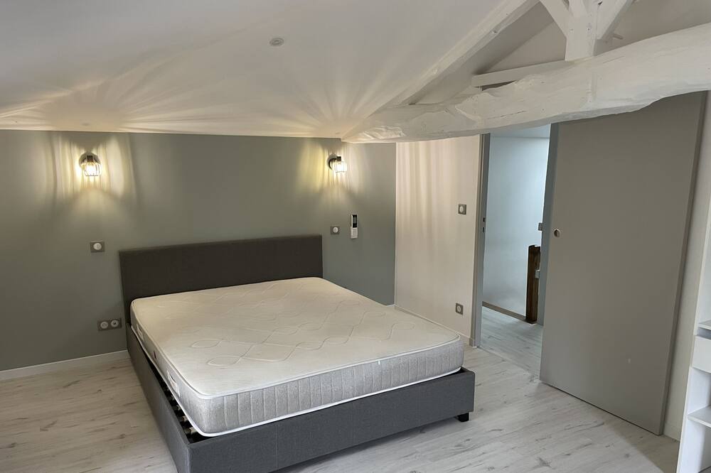 Photo of Bedroom in Allez-et-Cazeneuve