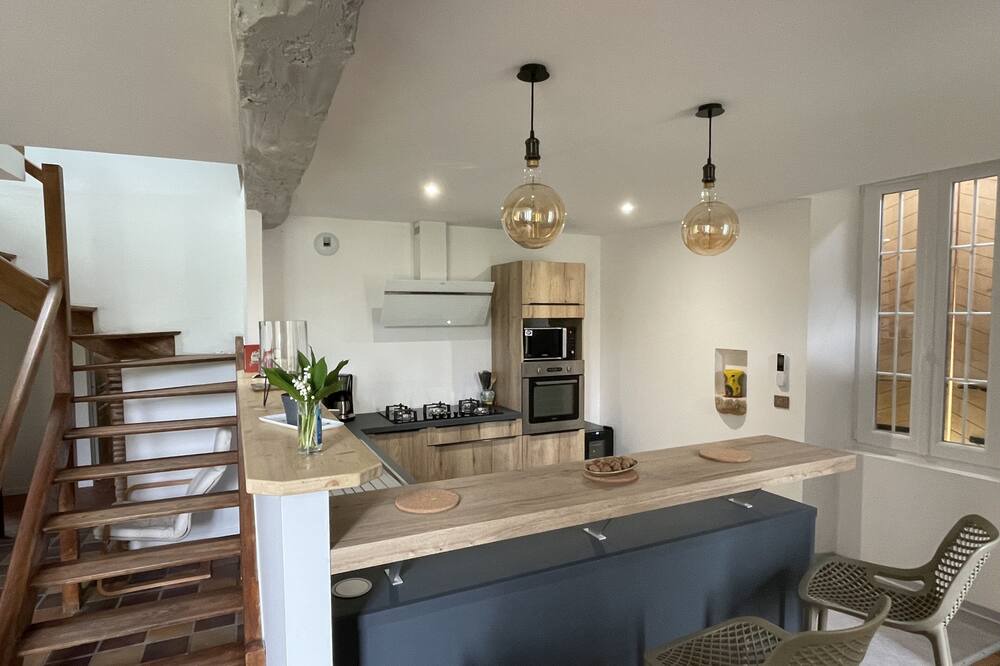 Photo of Kitchen in Allez-et-Cazeneuve
