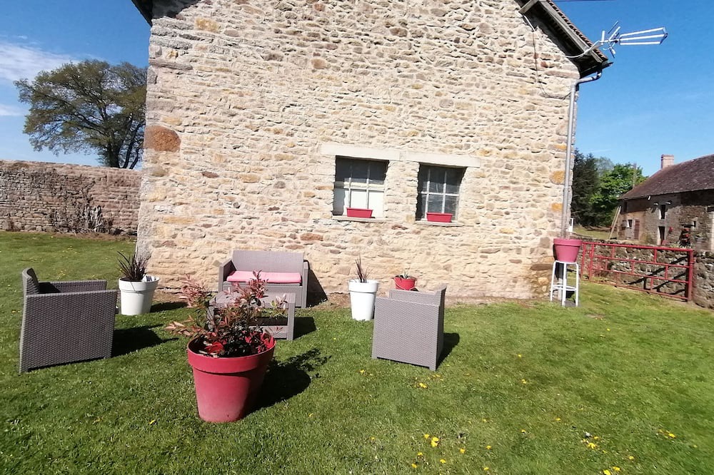 Photo of Outdoor in Moulins-le-Carbonnel
