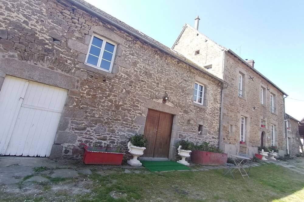 Photo of Outdoor in Moulins-le-Carbonnel