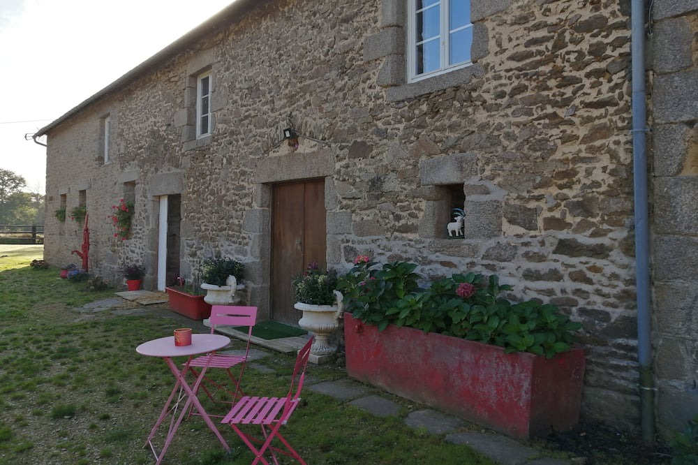 Photo of Outdoor in Moulins-le-Carbonnel