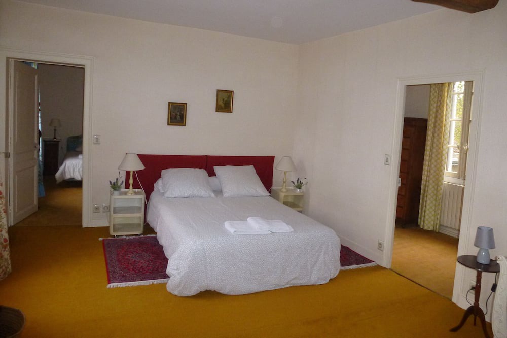 Photo of Bedroom in Maintenon