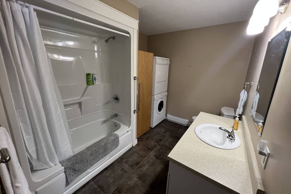 Photo of Bathroom in Summerside