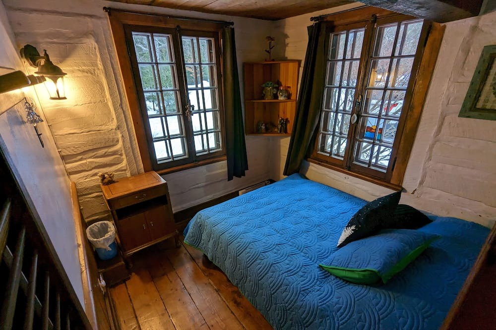 Photo of Bedroom in Notre-Dame-de-la-Merci