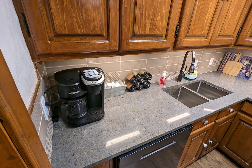 Photo of Kitchen in Notre-Dame-de-la-Merci