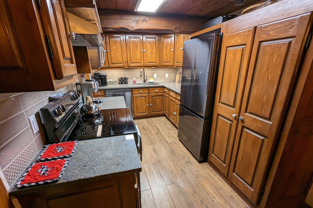 Photo of Kitchen in Notre-Dame-de-la-Merci