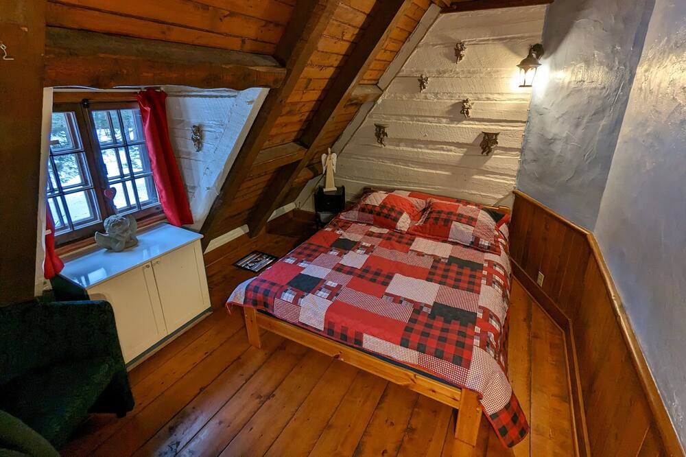 Photo of Bedroom in Notre-Dame-de-la-Merci