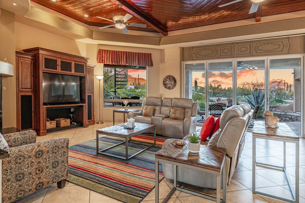 Photo of Livingroom in East Mesa