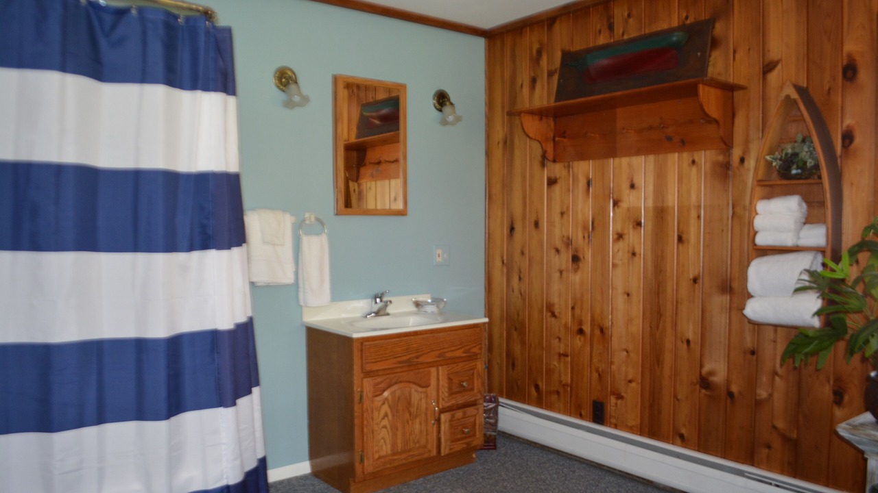 Photo of Bathroom in Frontenac