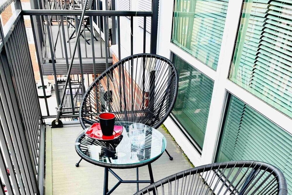 Photo of Patio Balcony in DeBaliviere Place
