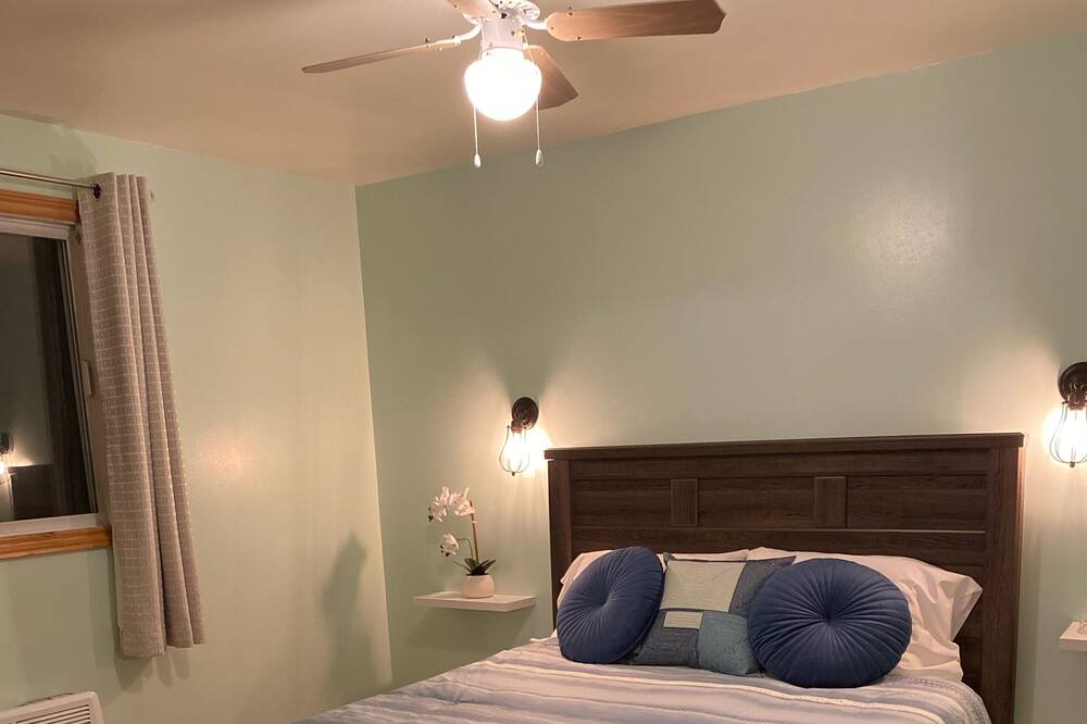Photo of Bedroom in Iroquois Falls