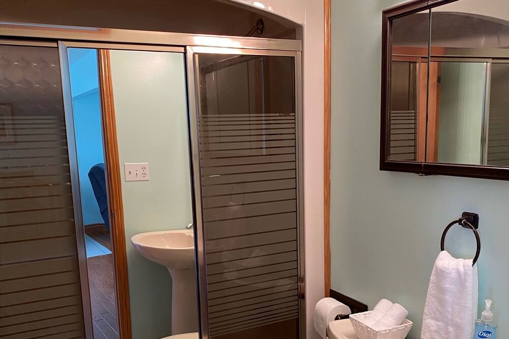 Photo of Bathroom in Iroquois Falls