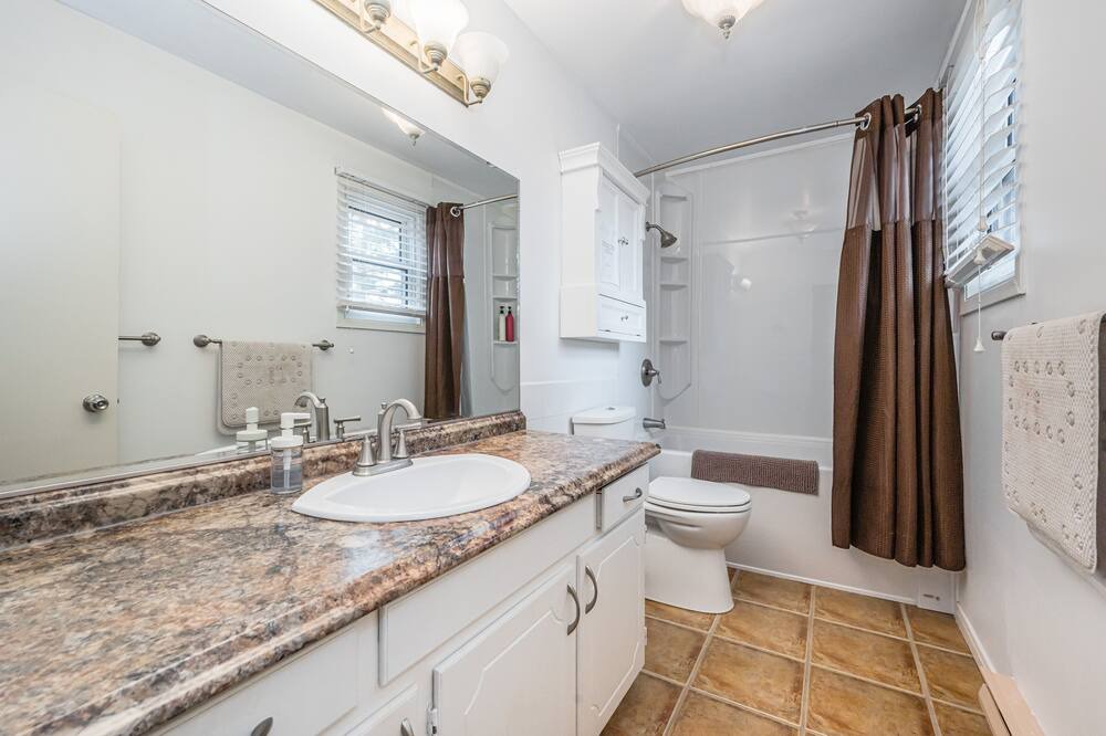Photo of Bathroom in Georgian Bluffs