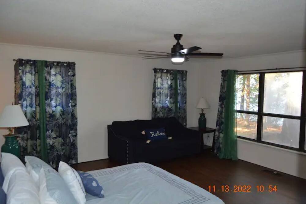 Photo of Bedroom in Salina