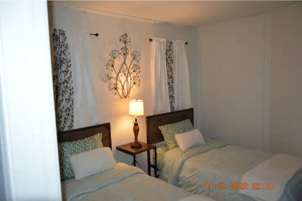 Photo of Bedroom in Salina