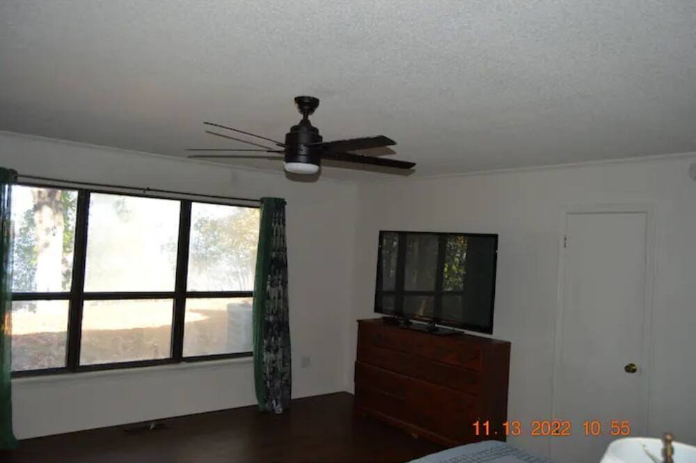 Photo of Bedroom in Salina
