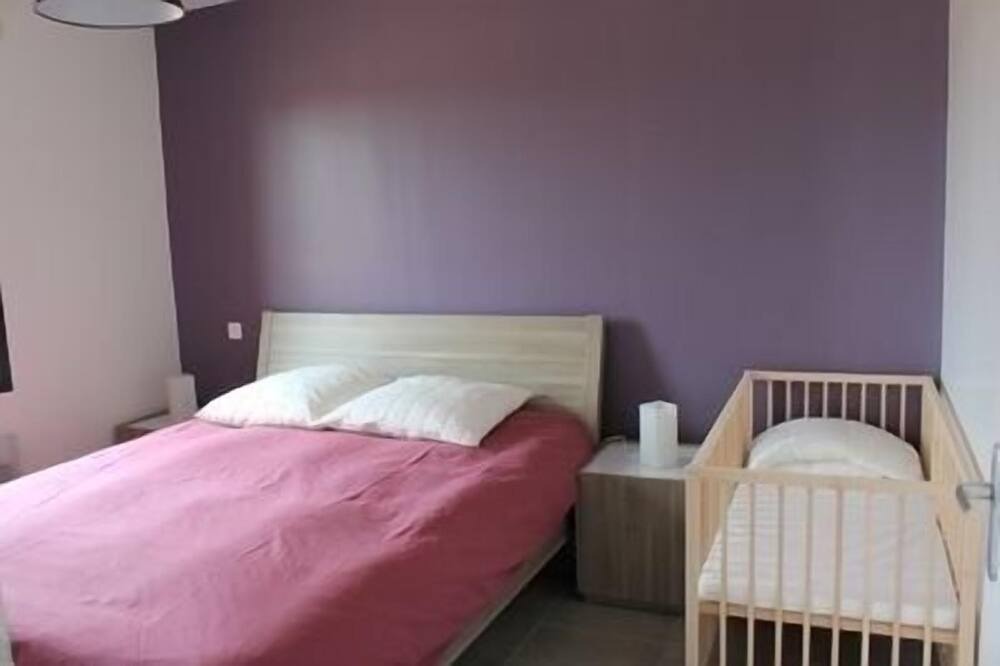 Photo of Bedroom in Brem Sur Mer