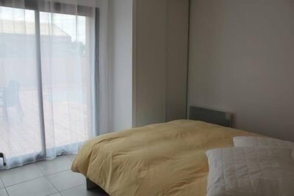 Photo of Bedroom in Brem Sur Mer