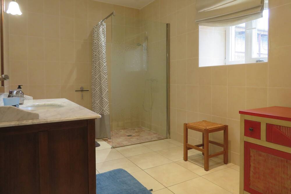 Photo of Bathroom in Antist