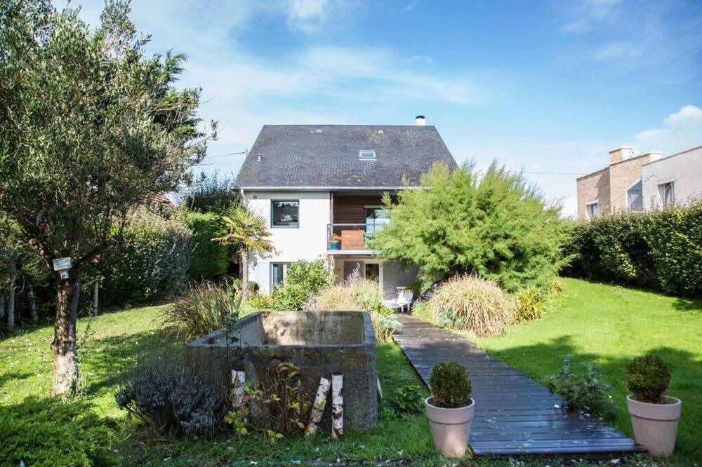 Photo of Outdoor in Bernieres-sur-Mer